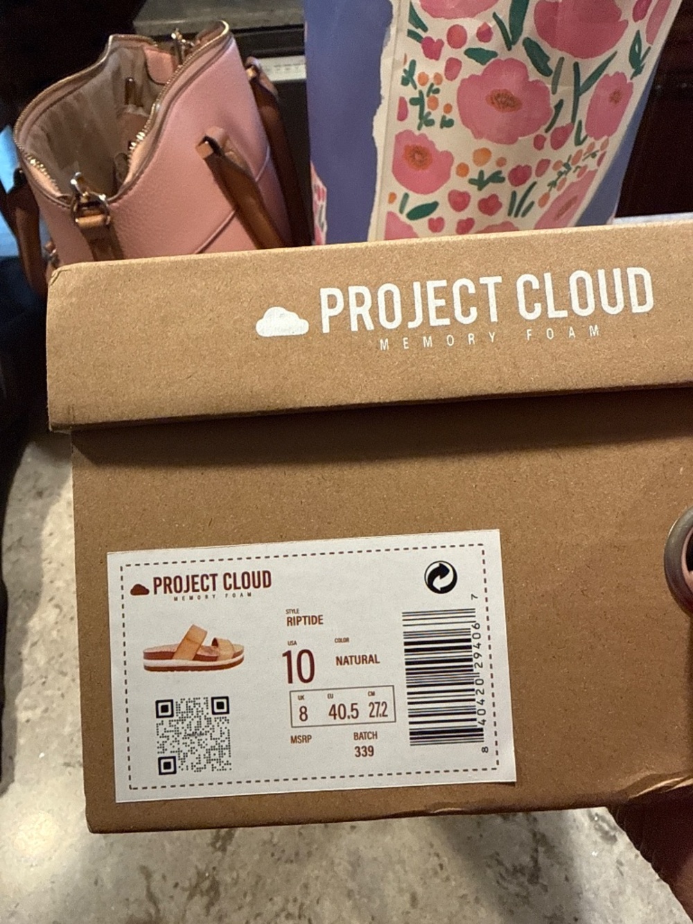 New never won Project memory cloud, sandals - Picture 3 of 3